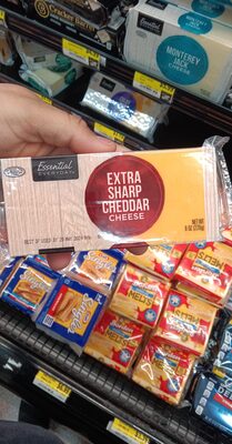 Essential Everyday Cheddar Extra Sharp 8oz