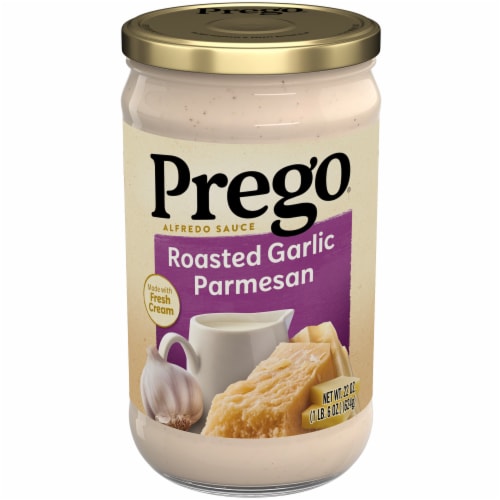 Prego® Alfredo Sauce with Roasted Garlic and Parmesan Cheese, 22 oz Jar