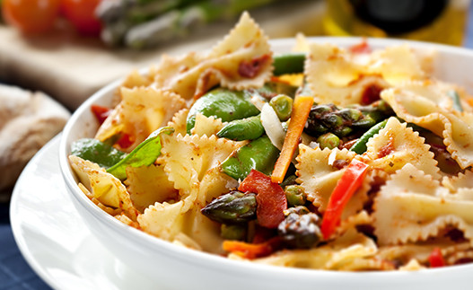 Pasta Primavera en Salsa de Espagueti