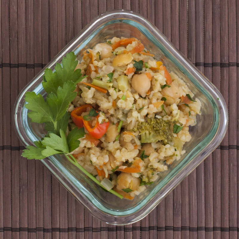 Ensalada de Trigo Bulgur, Verduras y Garbanzos