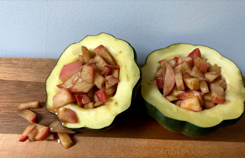 Apple-Stuffed Acorn Squash