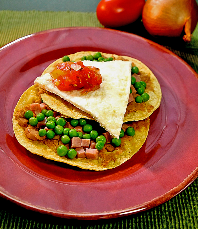 Huevos Motuleños