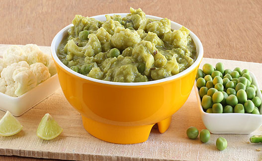 Microwave Cauliflower and Peas in Cream Sauce