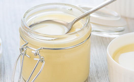 Homemade Sweetened Condensed Milk