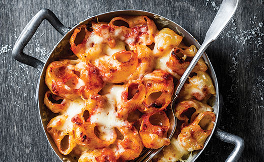 Pasta con Tomate y Queso