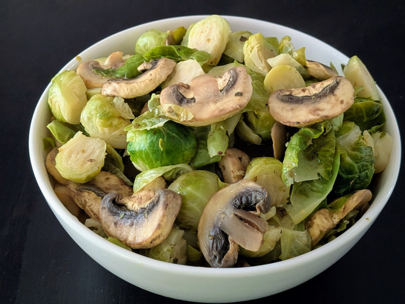 Coles de Bruselas con Salsa de Champiñones