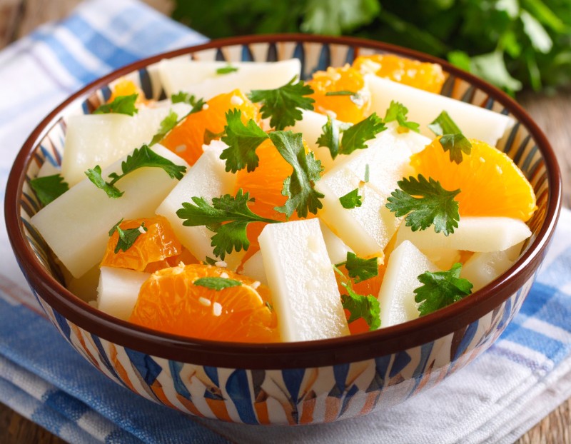 Ensalada Fresca de Jícama con Mandarina