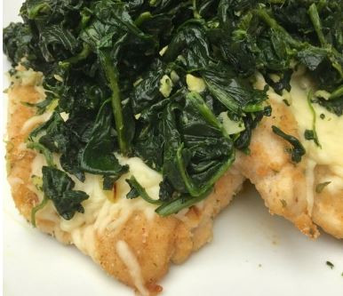 Pollo con Mozzarella y Espinaca al Ajo