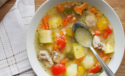 Sopa Rápida de Pollo y Verduras